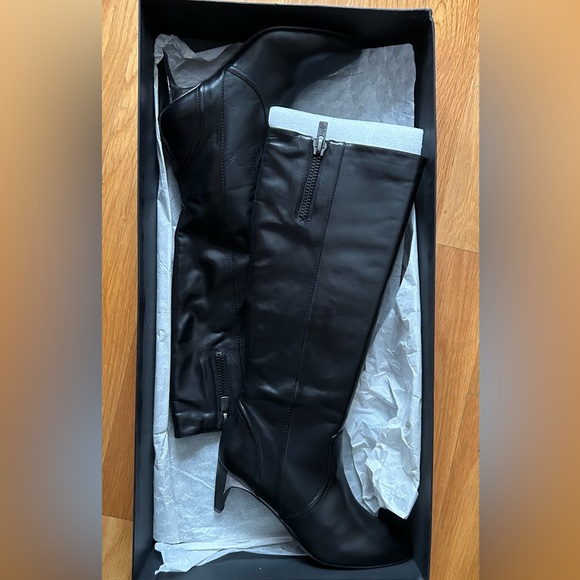Kenneth Cole New York Shoes - KENNETH COLE NEW YORK Glass Act Leather Heel Black Women’s Dress Boot.. NIB..